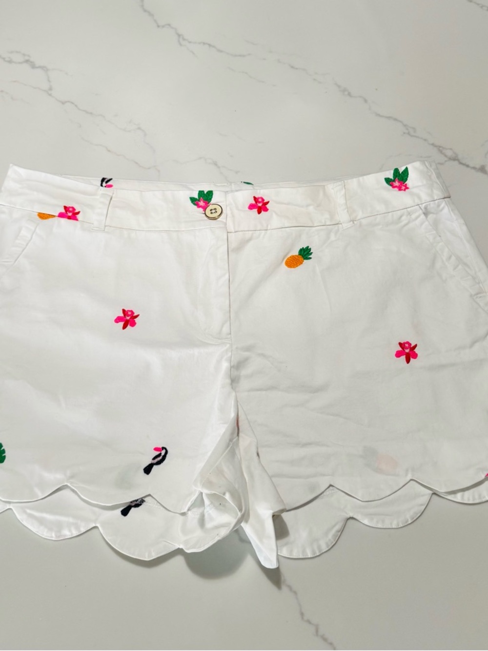 crown & ivy White High-Waist Scallop-Hem Embroidered Pineapple & Flower Shorts